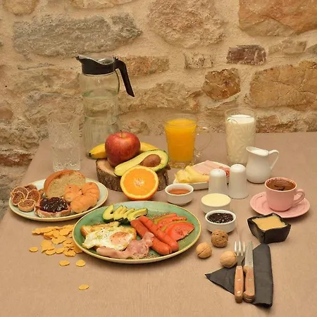 Ntouana 4* 칼라마타