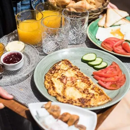 Ntouana Otel 4*