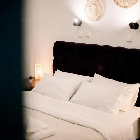 Ntouana Hotel 4*