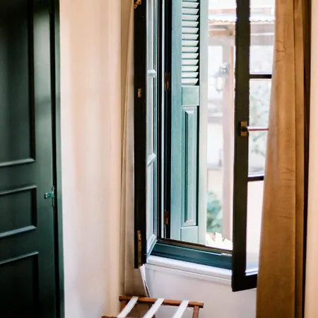 Ntouana Otel 4*