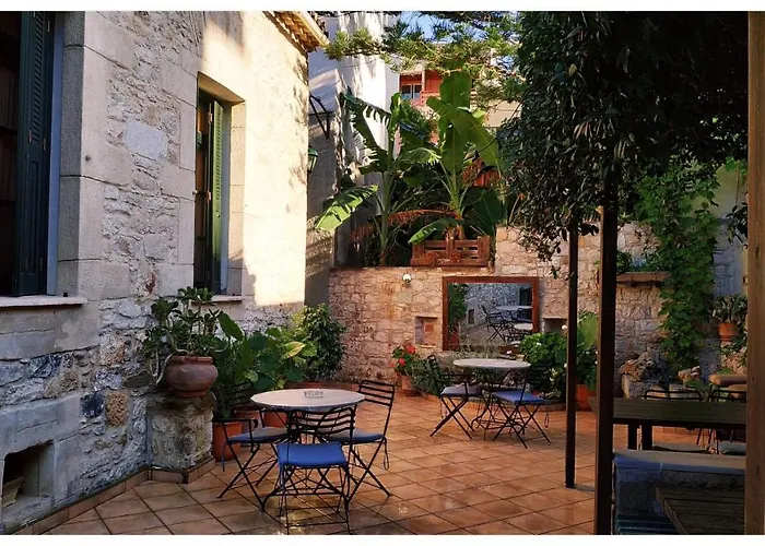 Ntouana 4* Καλαμάτα